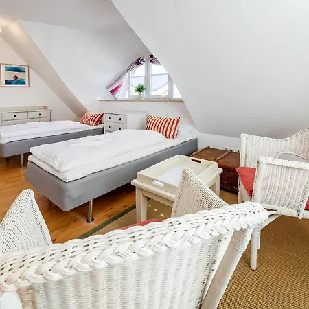 Haus Arrewind Ferienhaus Ahrenshoop